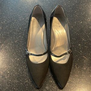 Tahari Heels